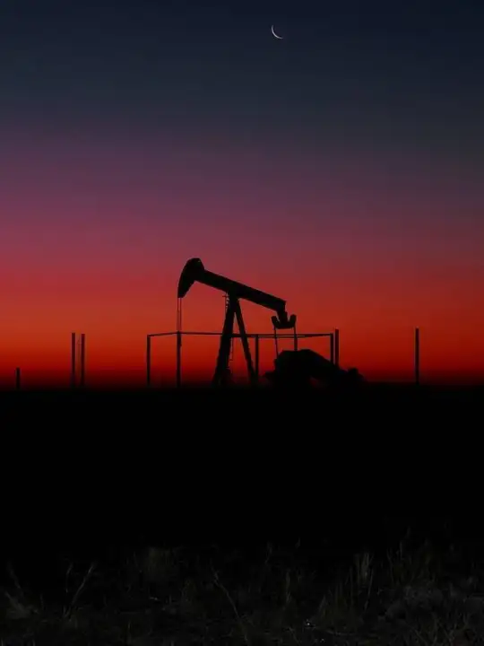 petrol si gaze naturale - sursa foto: Pixabay