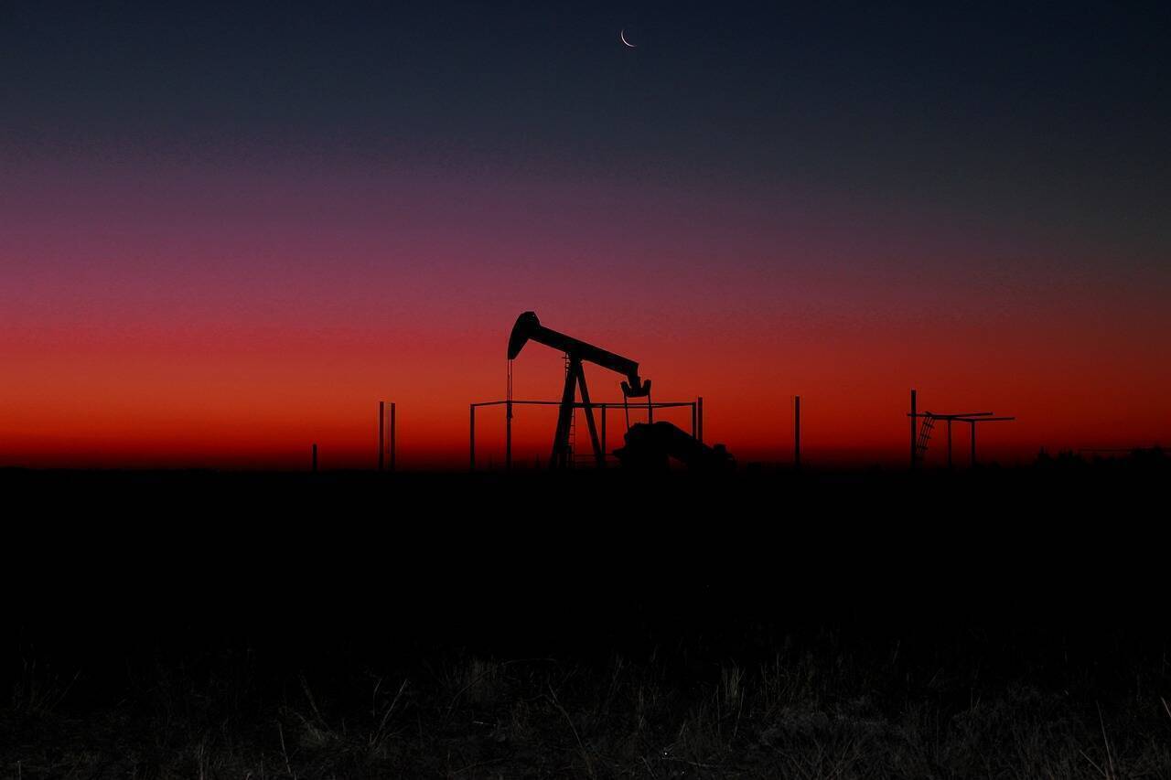 Ce face statul cu zăcămintele petroliere în declin. O comparație România – Norvegia