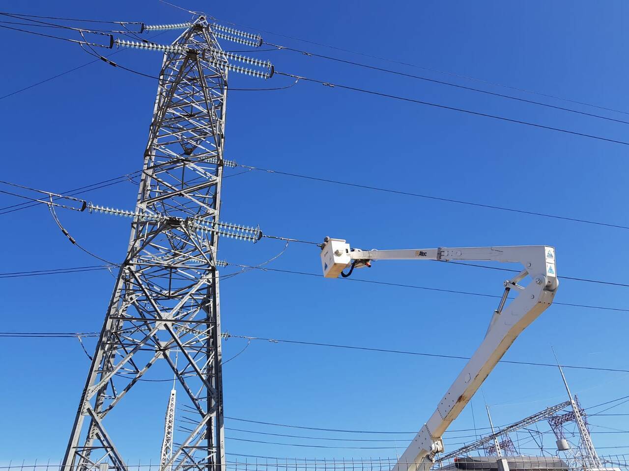 Transelectrica: Ce capacități noi de producție a energiei mai pot fi instalate în țară. Situația pe zone