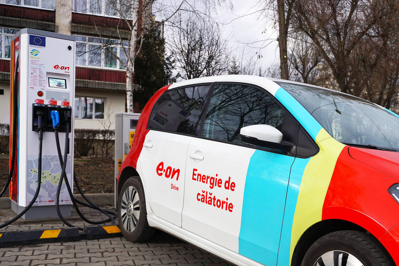 E.ON Energie România a finalizat „autostrada” de staţii electrice de încărcare auto Iaşi-Târgu Mureş