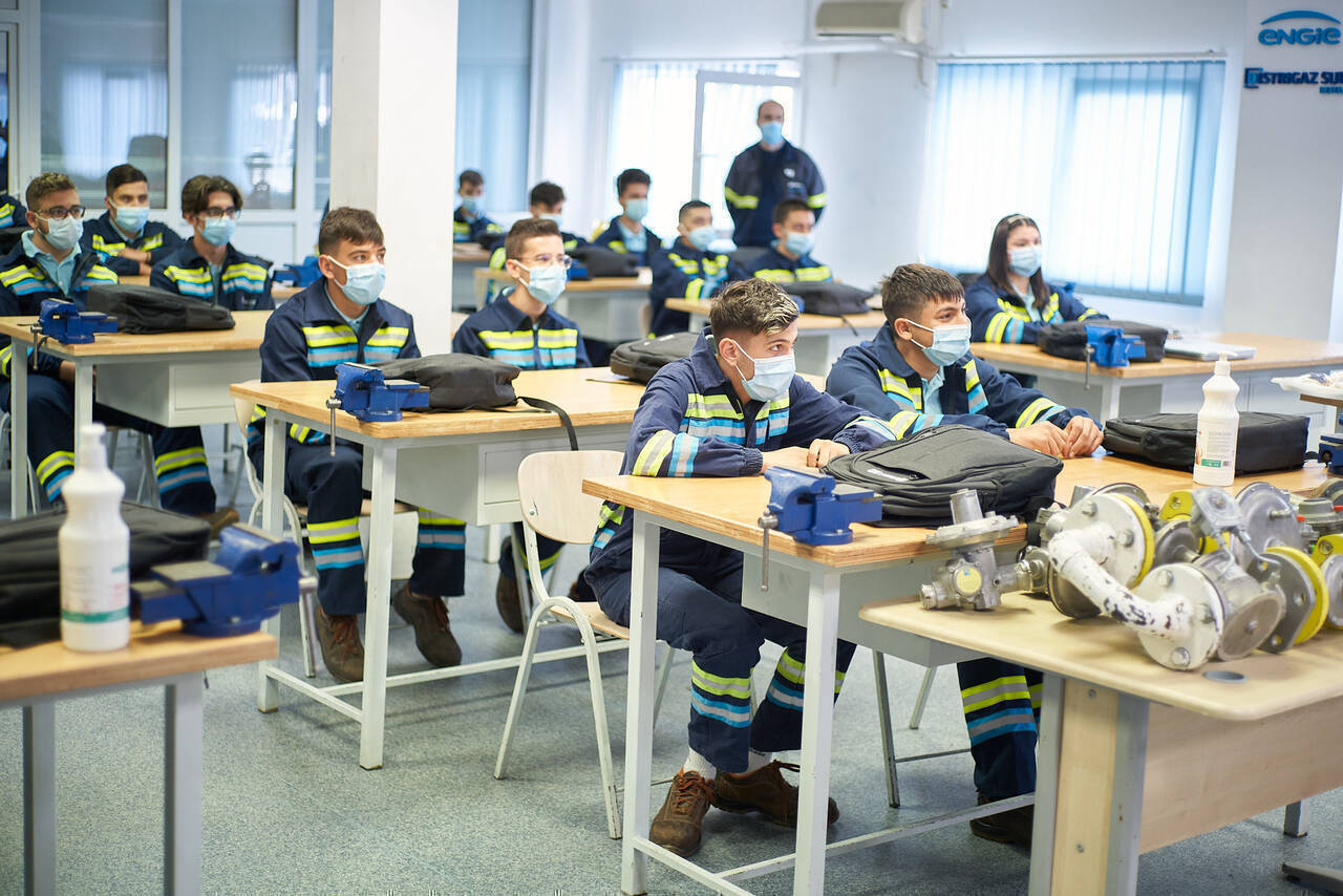 tineri instalatori, învățământ profesional în sistem dual - Sursa foto: ENGIE Romania