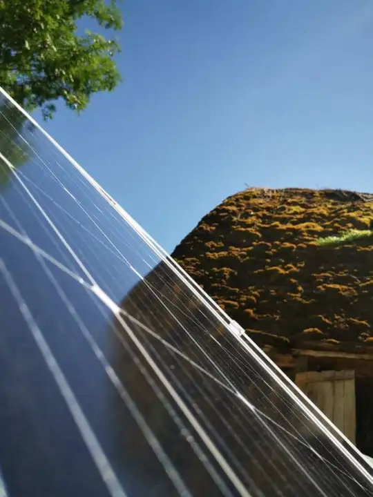 Sisteme fotovoltaice la case din Apuseni - sursa foto: Dumitru Chisalita, Facebook