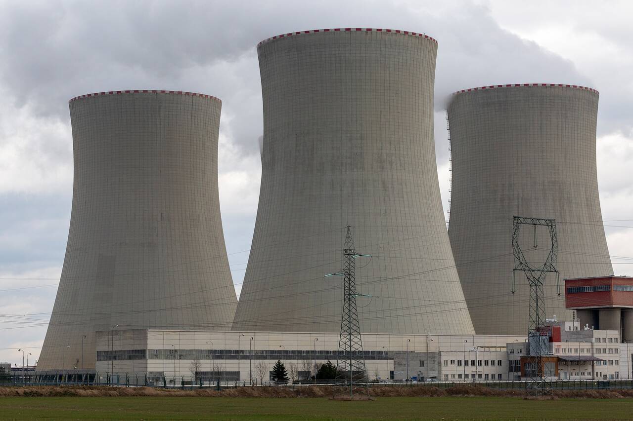 Ucraina, cu ochii pe infrastructura energetică critică. Centralele nucleare, apărate de armată