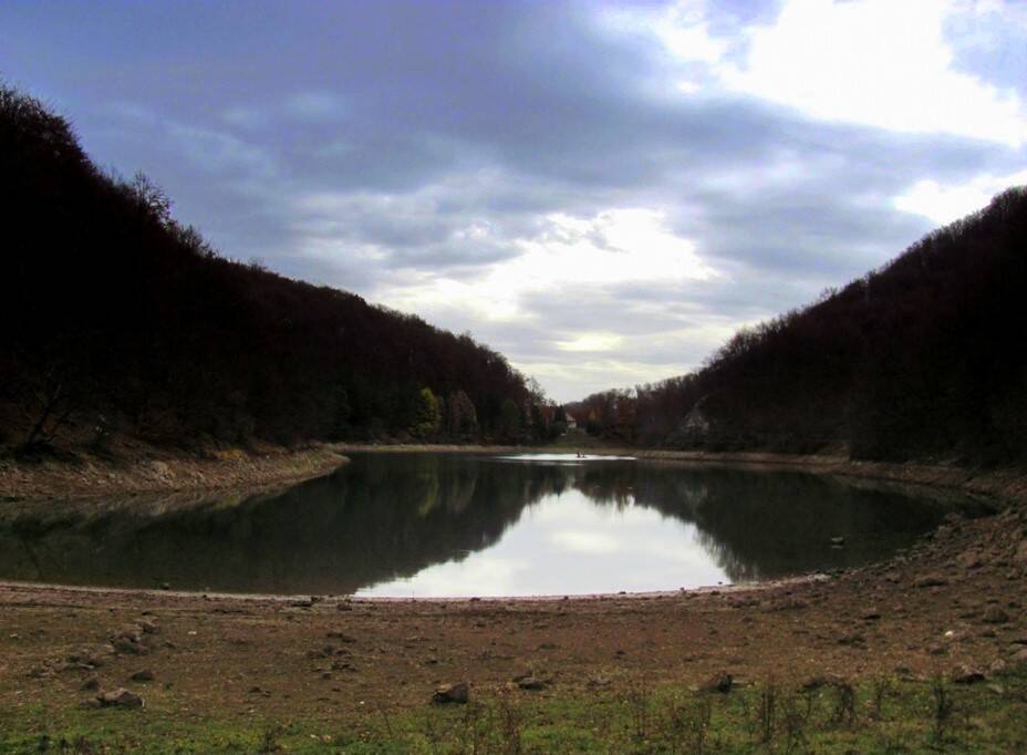 În culisele muncii unui paleoclimatolog: Ce putem afla despre istoria climei cercetând lacurile din România?