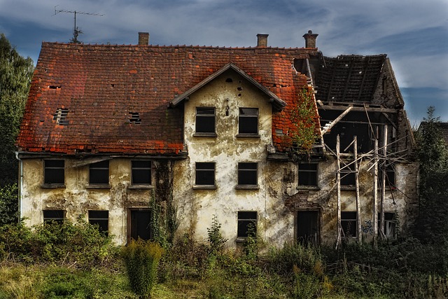 Câți bani a încasat Primăria Arad din „taxa pe paragină” pentru clădirile degradate