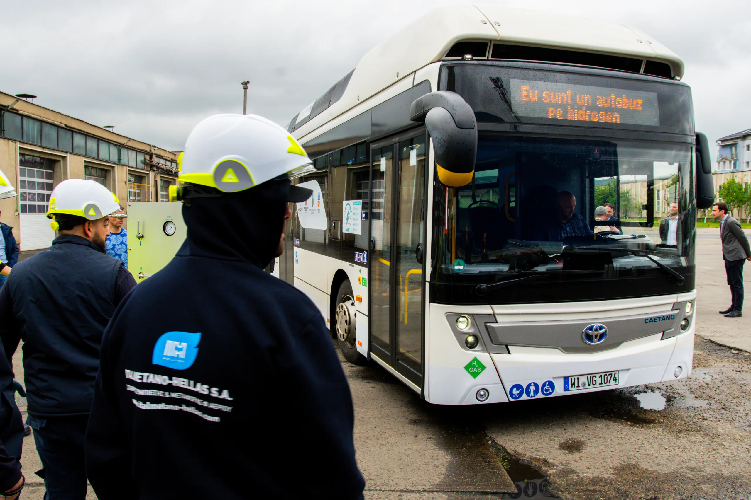 Autobuze alimentate cu hidrogen pe străzile din România