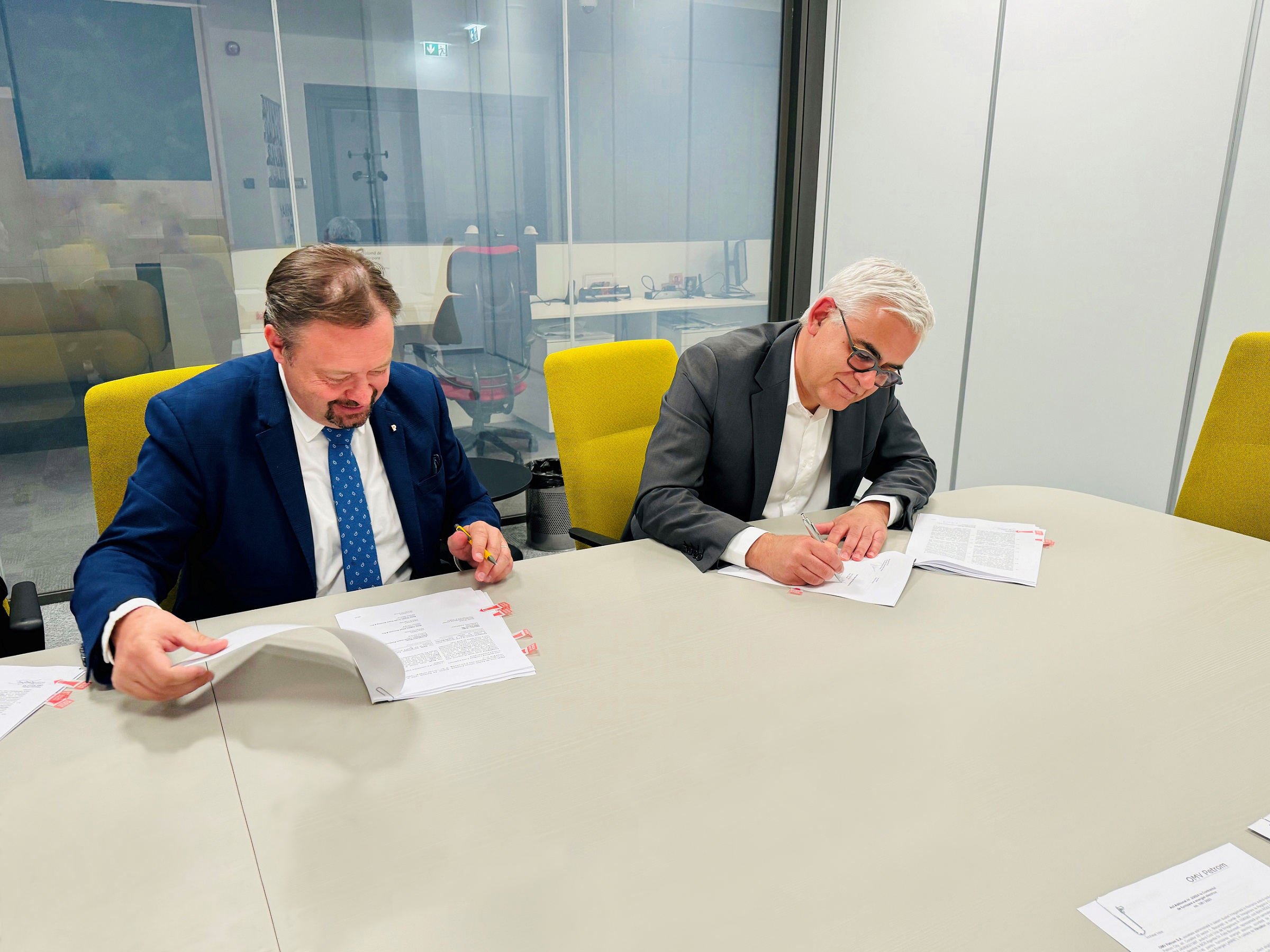 Saint-Gobain România și OMV Petrom, acord pentru achiziția de energie verde