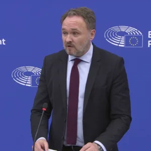 Declarații de presă ale comisarului Jørgensen privind foaia de parcurs a Comisiei pentru eliminarea importurilor de energie din Rusia.
