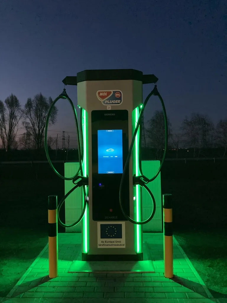 Rețeaua MOL Plugee devine accesibilă și în România prin DKV Mobility