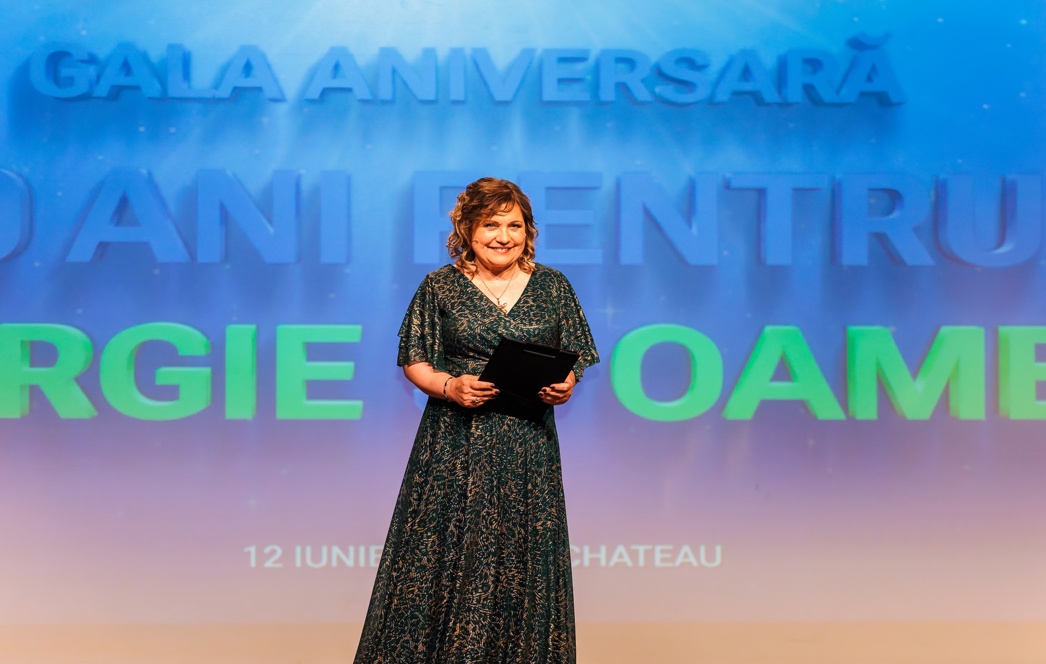INTERVIU // Cristina Trefaș – 10 ani de InvesTenergy: curaj, energie și voce în presa de specialitate