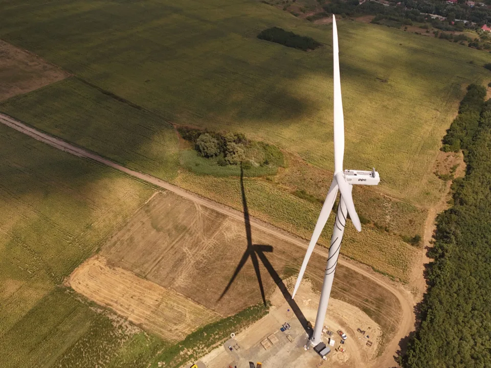 PPC Renewables România a instalat primele turbine pentru cel mai mare parc eolian din Moldova, în județul Vaslui
