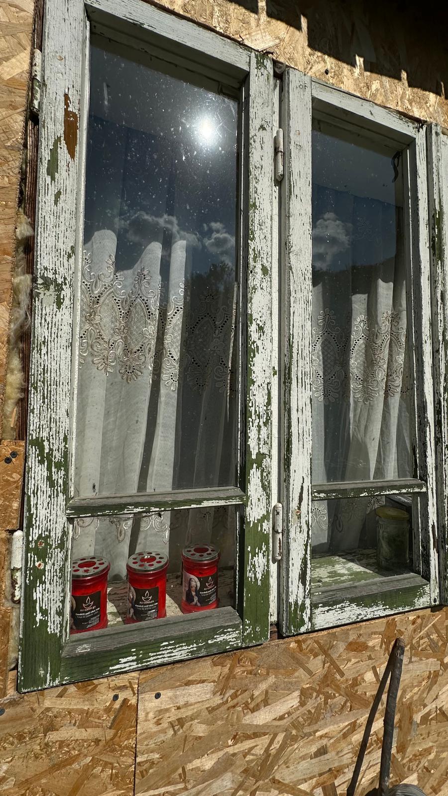 Acasă la Nea Constantin, din cătunul Gura Mili, Buzău - foto: NewsEnergy