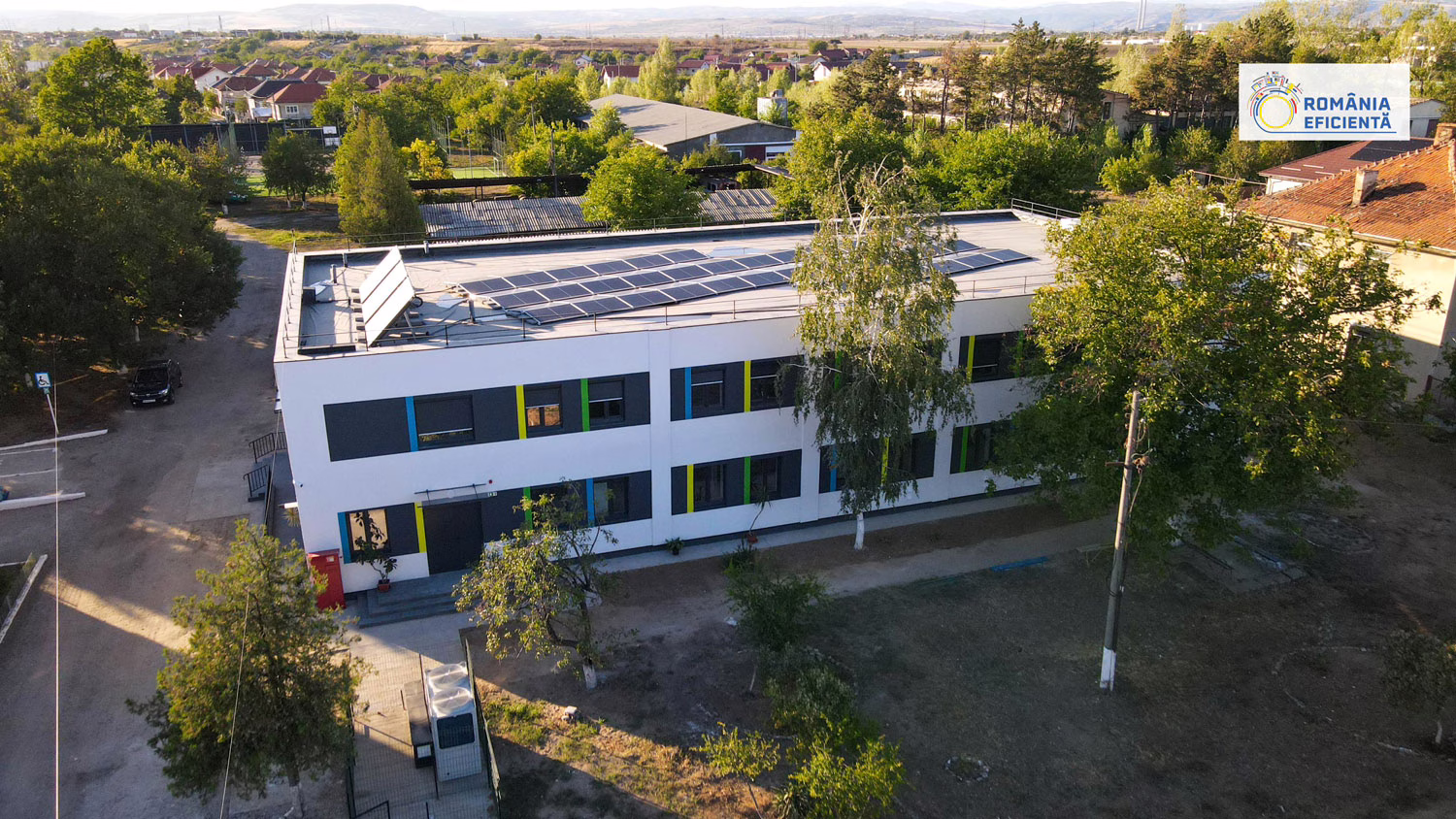 O nouă unitate școlară rurală renovată la standard nZEB prin România Eficientă
