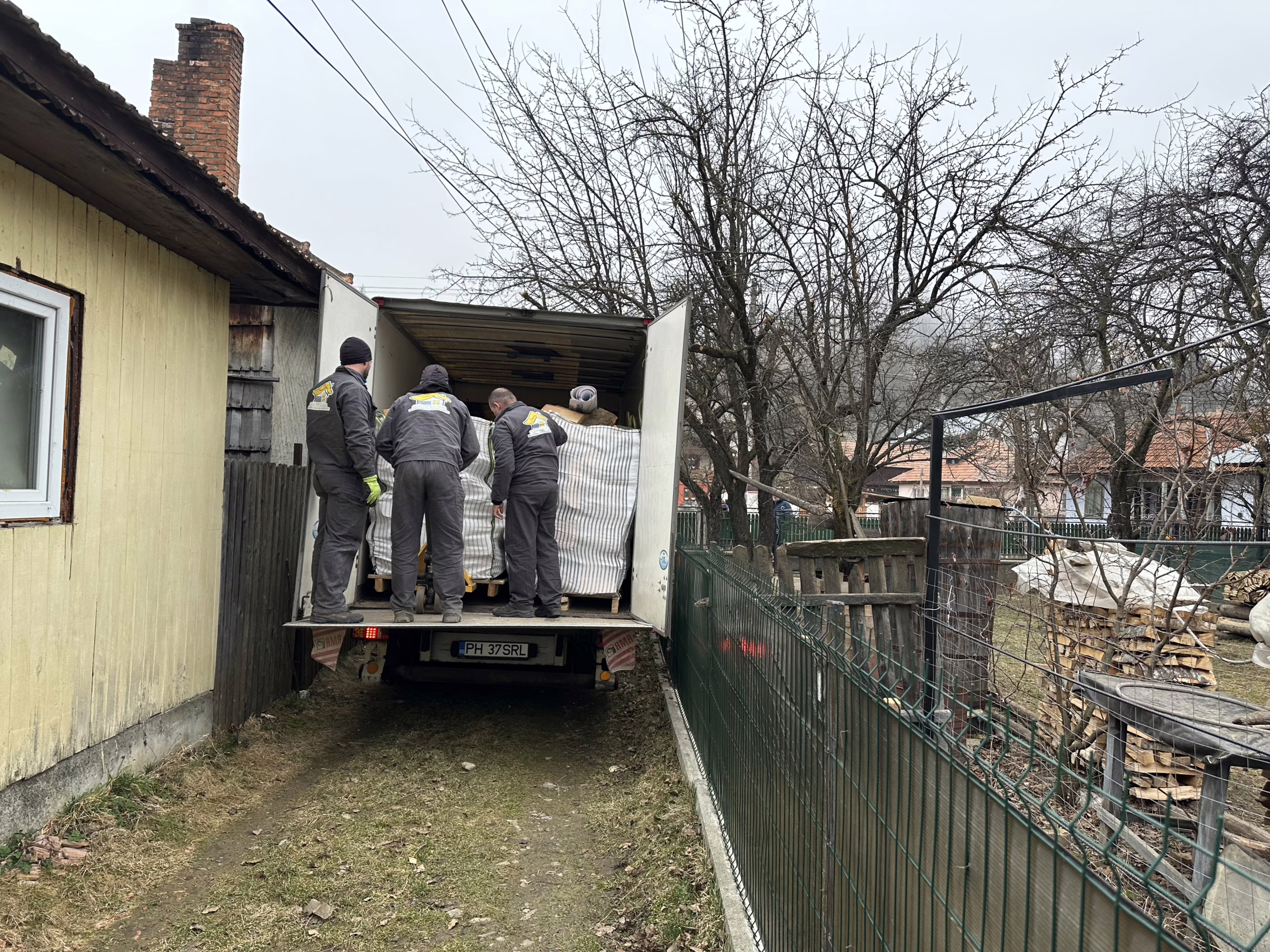 Acțiune Valea Doftanei_Case cu Căldură, martie 2024 - foto: NewsEnergy.ro