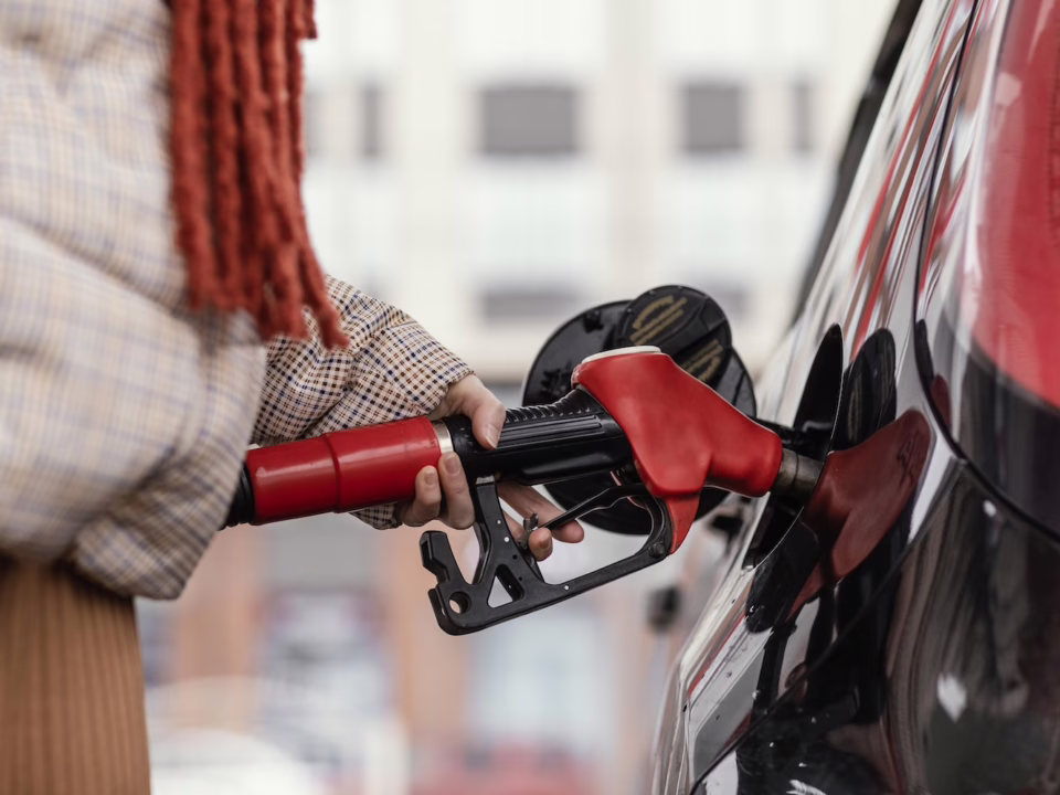 benzinarie, carburanti - sursa foto: Freepik.com