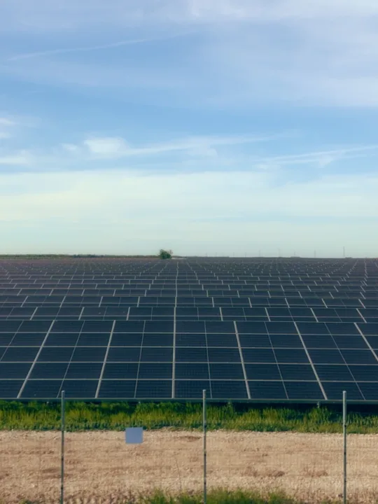 Parc fotovoltaic - sursa: Rezolv Energy