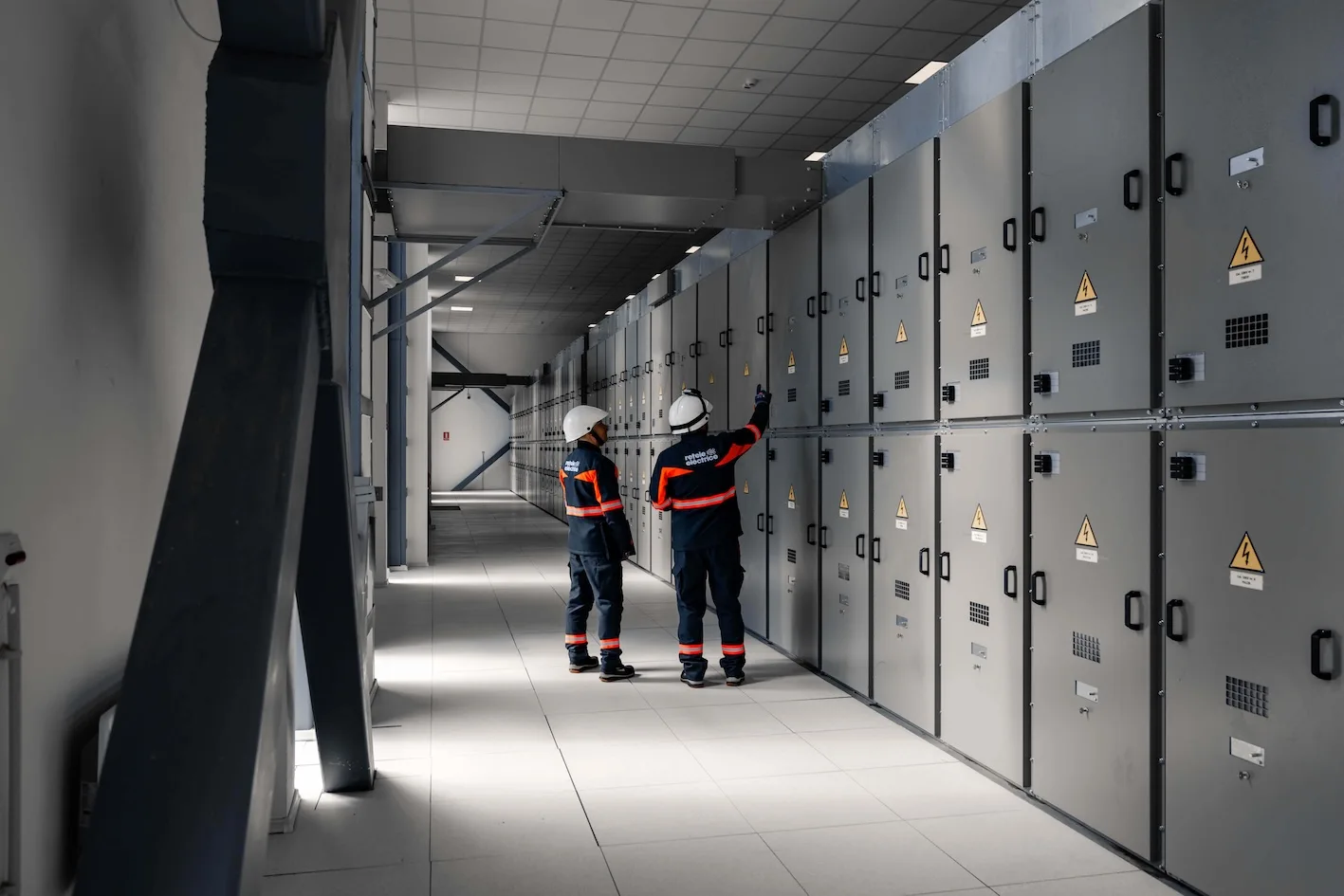 Rețele Electrice România a finalizat modernizarea tuturor stațiilor electrice din București